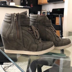 Sneaker heels candies brand